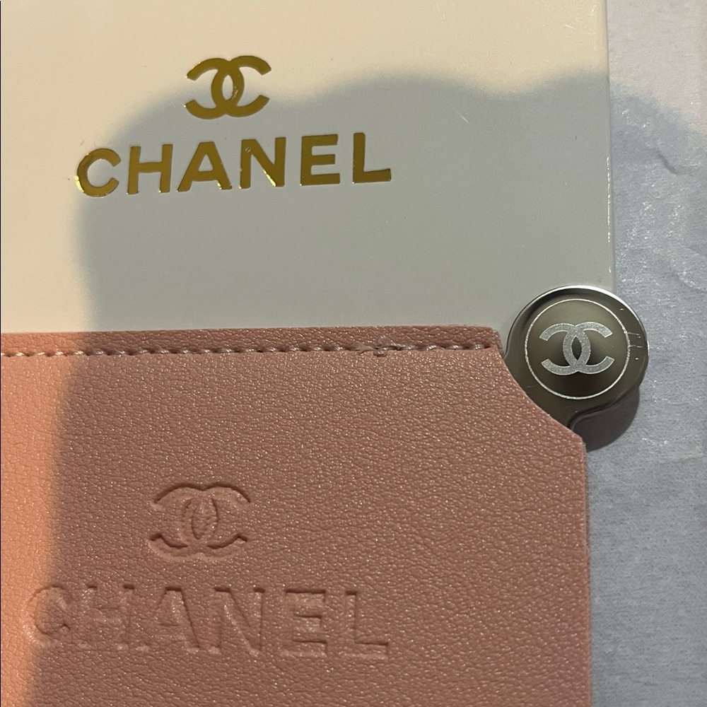 CHANEL PINK CARD HOLDER W/Mirror GWP NIB AUTHENTIC SMALL WALLET 3.5X 2.5”. - Picture 2 of 4
